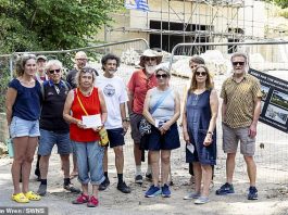 百万富翁的新建豪宅必须要拆掉!巴斯百年最大新建住宅,把整条巷子的人逼急了