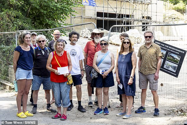百万富翁的新建豪宅必须要拆掉!巴斯百年最大新建住宅,把整条巷子的人逼急了