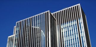 日本资本拟入股伦敦金融城超10亿英镑写字楼|全英出租房供应三年来首次下降,推动租金上涨