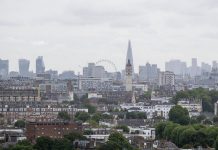英国租金一年上涨近5%|英国首相不排除2027年5月提前大选